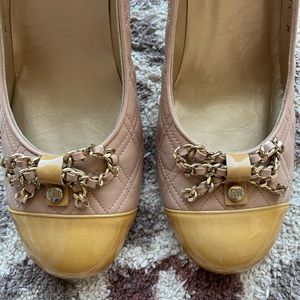 New heels 👠 from Stuart Weitzman.